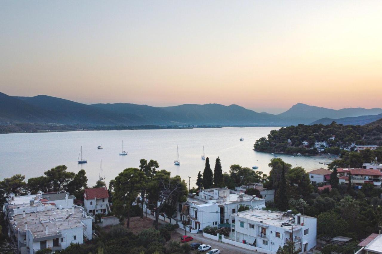 Summer Feel Suites Poros Town Ngoại thất bức ảnh