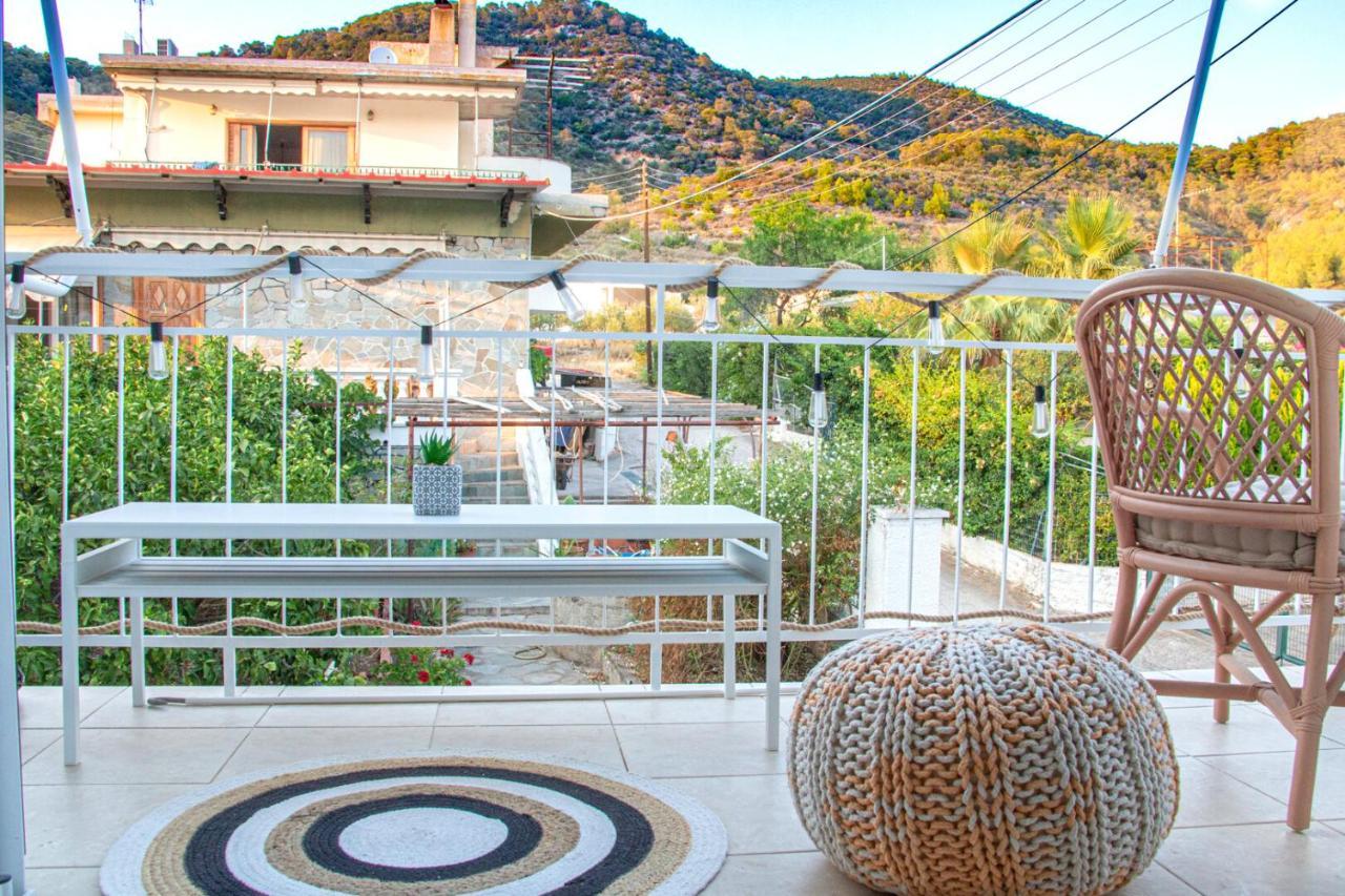 Summer Feel Suites Poros Town Ngoại thất bức ảnh