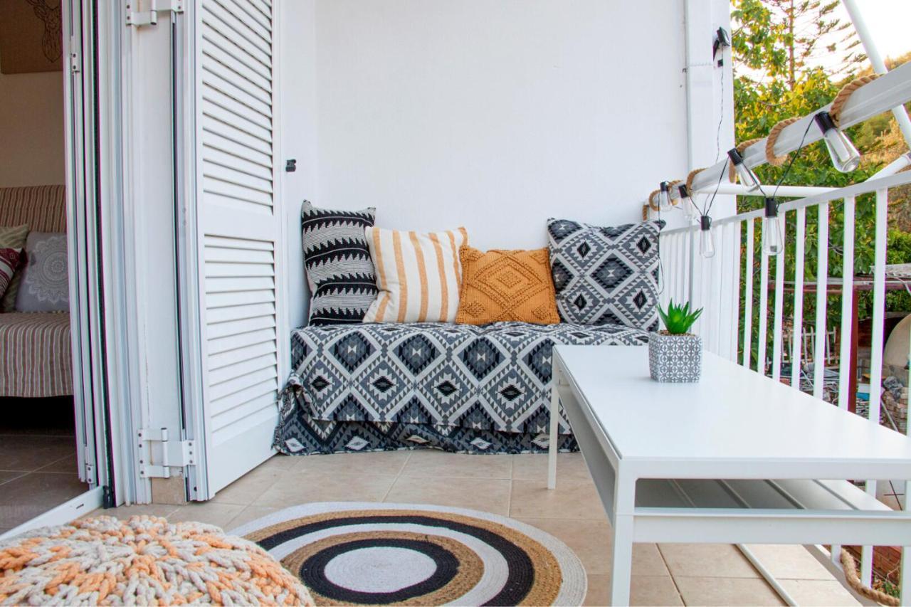 Summer Feel Suites Poros Town Ngoại thất bức ảnh