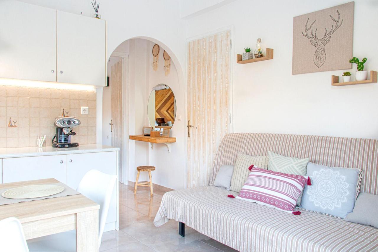 Summer Feel Suites Poros Town Ngoại thất bức ảnh