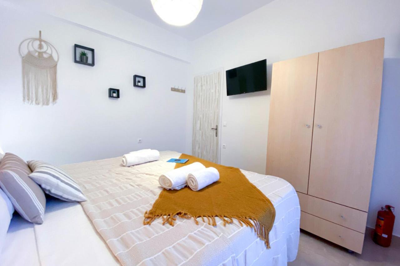 Summer Feel Suites Poros Town Ngoại thất bức ảnh